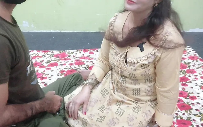 Gullnazkhan: After a Long Time, I Met My Indian Desi Girlfriend....