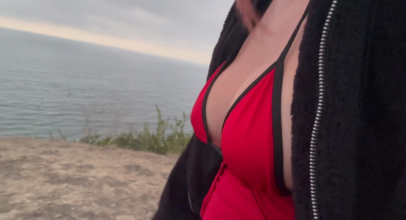 Artemisia Love: Artemisia suka bikini seksi di luar ruangan Sabtu sore mendaki...