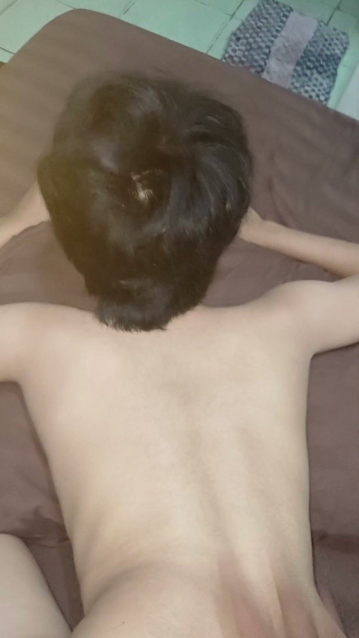 Theresia Nirvana: 18-letnia Hyper Sex jej wąska cipka