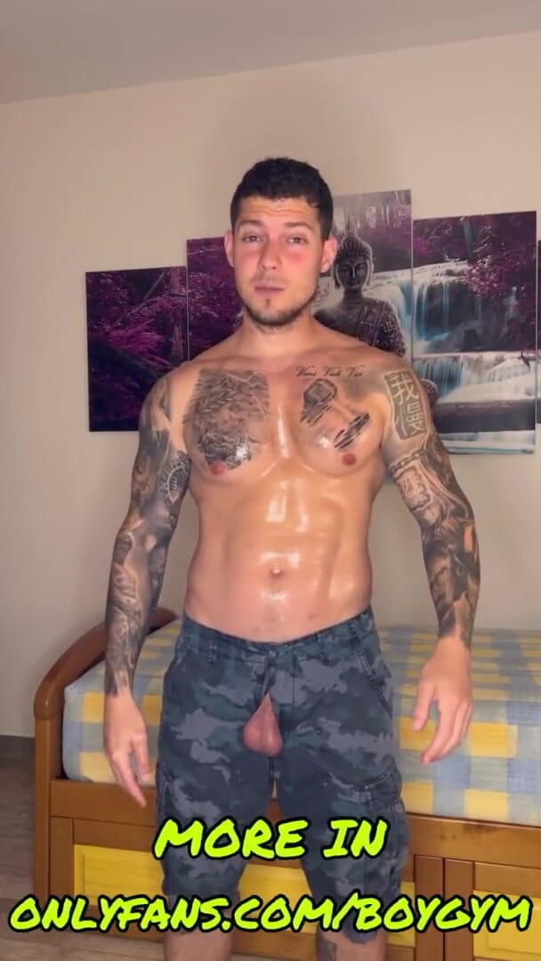 BoyGym: Sexy vojenská mrdka bez dotyku, více v Onlyfans