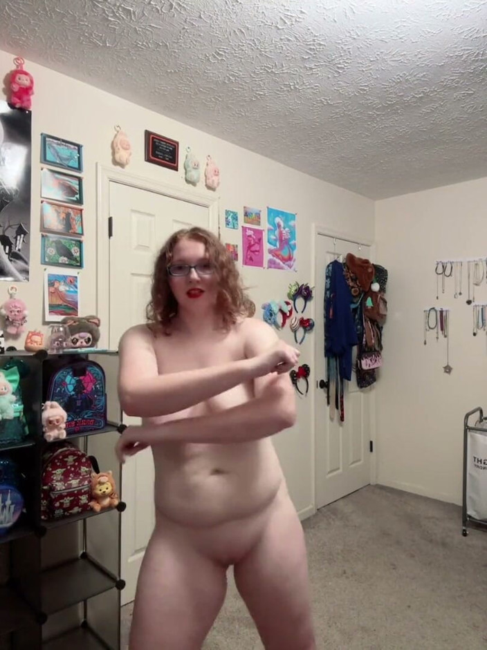 DarlingSweetheart: Pelirroja Sexy Rutina De Entrenamiento &amp; Strip