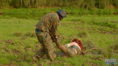 Lyndra Lynn: Lara Croft šuká v Bahně