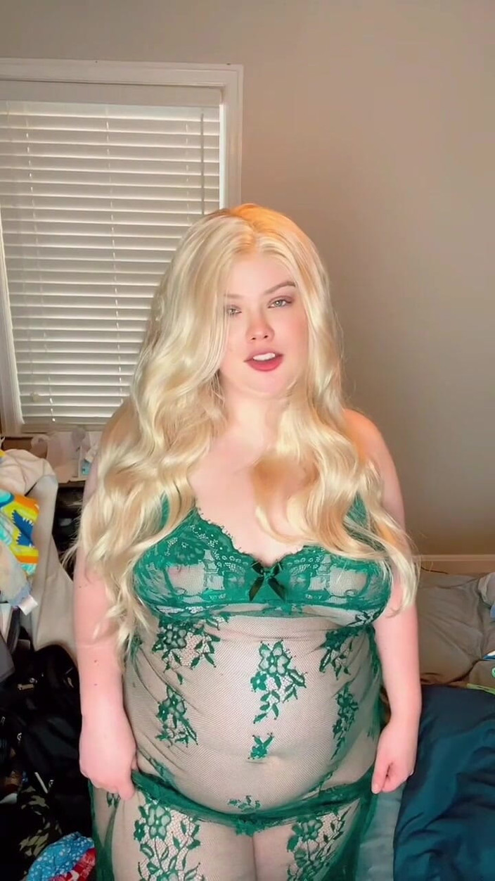 Youdreamgirl123: Kompilasi tante seksi ibu tiri