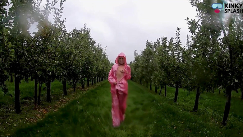 UKCuteGirl: Kain rentang Lucy yang lutsinar &amp; usikan pepek awam di luar