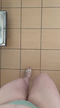 В ВИДЕО ОТ ПЕРВОГО ЛИЦА: Прохаживаюсь на каблуках в квартире