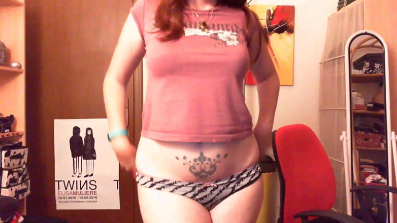 Nicoletta Embassi: Hardcore pee for you