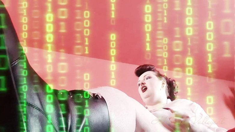 Mxtress Valleycat: Digital Goddess Boot Worship