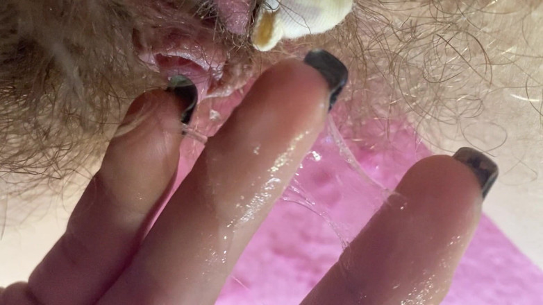 Cuteblonde666: Extreme closeup masturbation hairy pussy big clit rubbing