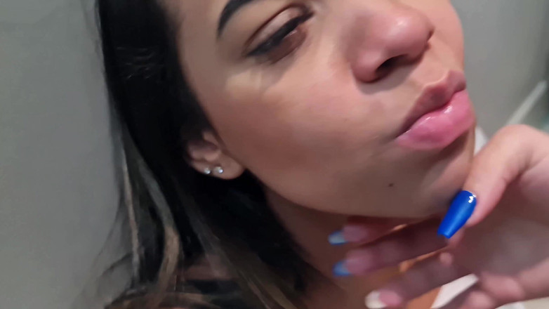 FetishKing: Кросівки та шкарпетки для домінування ніг - їдять мої черевики та мої шкарпетки - від найкращої червоної красуні