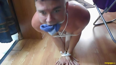 Man Puppy: Zmaganie się w niewoli i uzyskiwanie twarde!