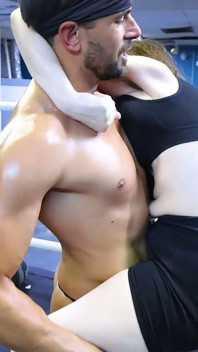 Lucha libre mixta con el vampiro - Felicia vs Sam Stout