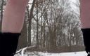 Jada Sunkiss: PAWG Pissing in the Snow