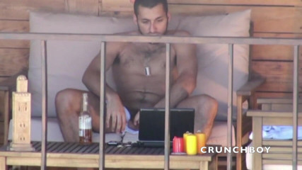 STRAIGHT BOY CURIOUS: Straigth Arab bear show his huge cokc in exhib outdoor
