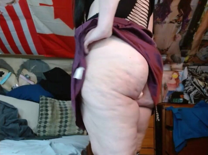 CosmicJones88: Grasă cum dump sissy dansează și se dezbracă cu un vibrator în...