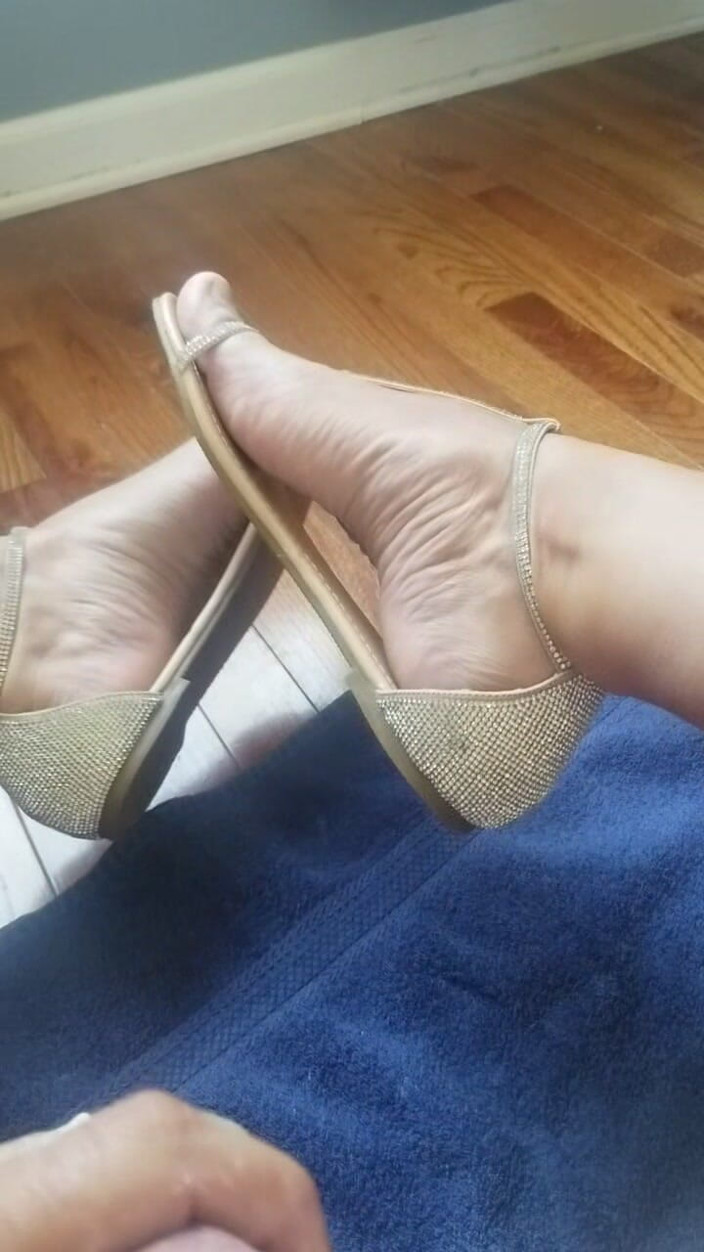 Feet Lover: Vibrator in Ass Big Cock Pretty Sandals