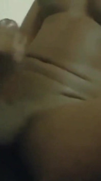 WildEnglishBBW BBC Nata4sex pro mě honí, zatímco prstím svou růžovou kundičku polyká jeho sperma