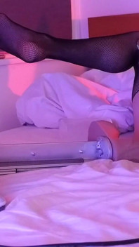 Aún más relajándose con un poco de porno ..