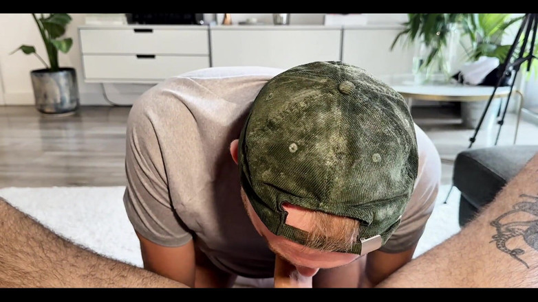 Eli Thorne: Жадная до спермы шлюшка Duke London принимает камшот на лицо