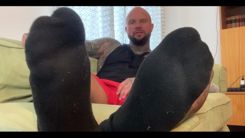 Jasons feet: 闻你的继父臭后健身房脚