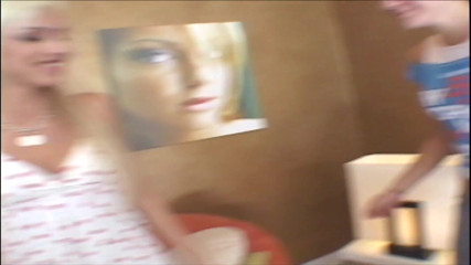 TeenXXX Stories: Awek blonde muda dikongkek selepas dipikat