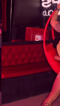 Transei Pela Primeira Vez Com Um Mexicano Com Piercing Na Cabeça Do Pau Na Sauna
