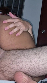 Řekl: Pojďme se podívat na film a dejme jeho ptáka do mého zadku.