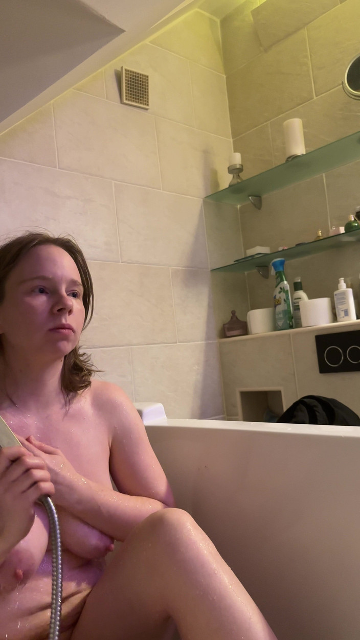 SweetLucy96: Tette Grandi e Capezzoli Duri