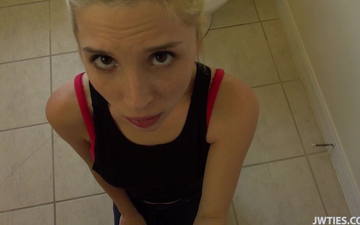 Desperate Pleasures: Piper Perri lo ciuccia alla grande