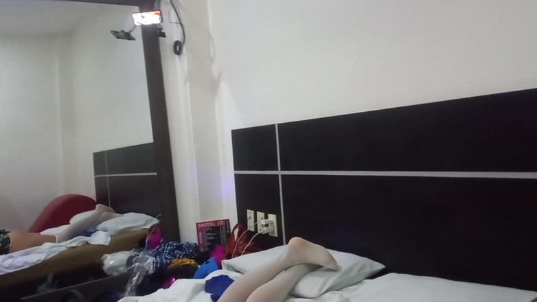 Martin13: Mon compagnon religieux m’a invitée à baiser avant d’aller au couvent
