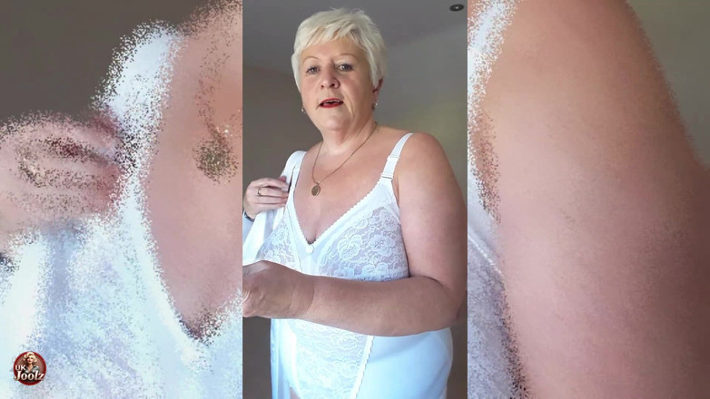 Uk Joolz: क्या आप चाहेंगे कि मैं इस तरह से तैयार किए गए दरवाजे का जवाब दूं?