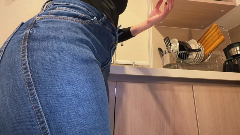 Secret Latina: Cumming All Over My Maid’s Big Ass in Tight Jeans...