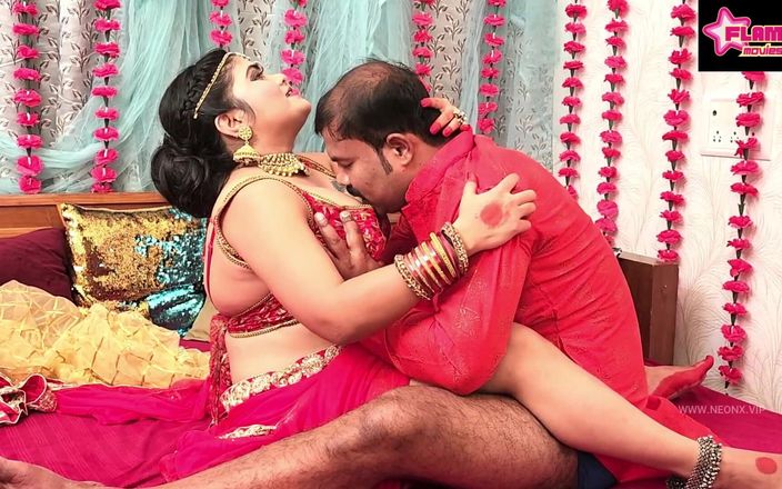 Flame Movies: Хардкорный секс Pyasi Dulhan с мужем