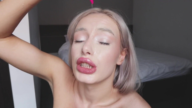 AnnaReyBlonde: เย็ดคอหอยฉันแล้วถ่มน้ำลายใส่หน้า กูถ่ายให้เสียว