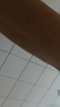 Anální hračka šukání ve sprše