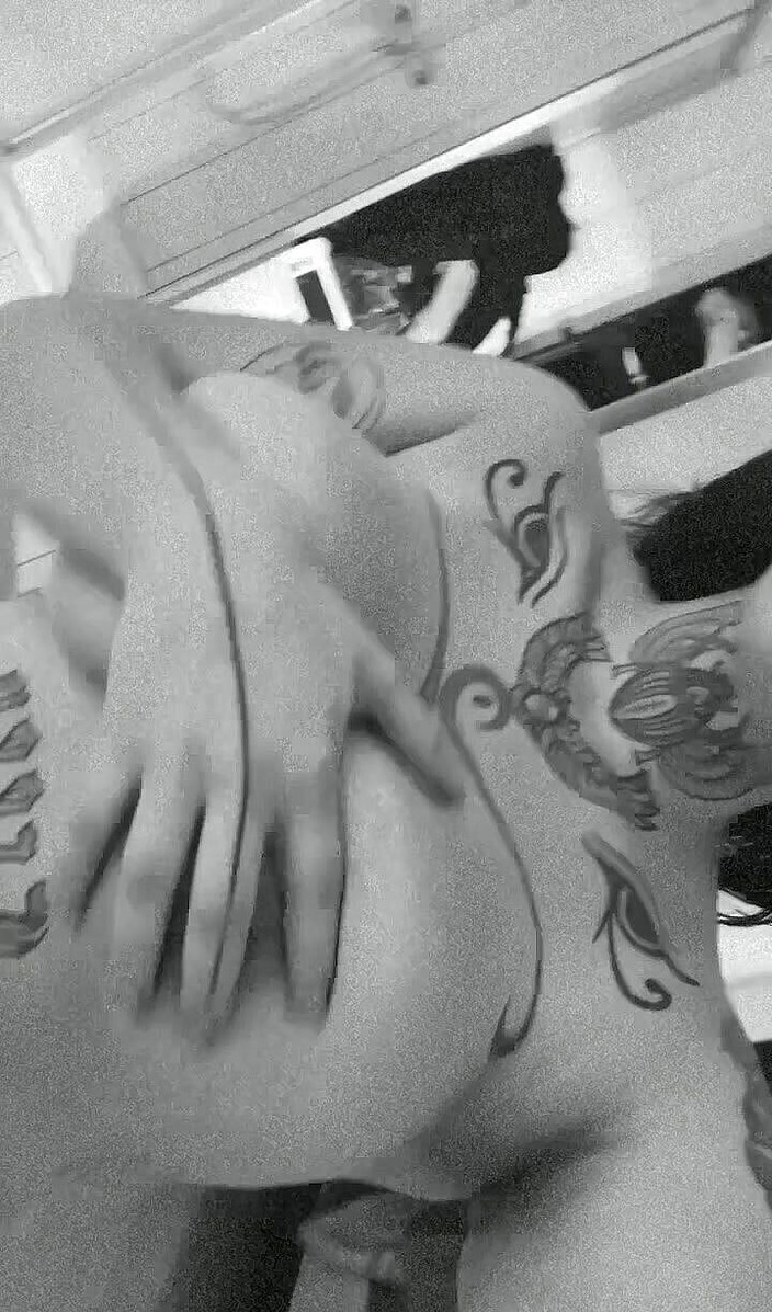 BossAssBiX: Meremas payudara besar