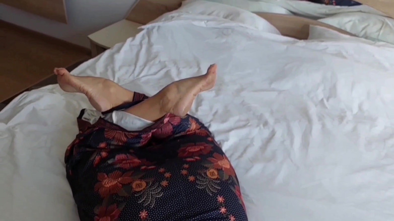 Selena701: Аматорська Блондинка-зрілий Дружина Насолоджується Сексом Між Ними