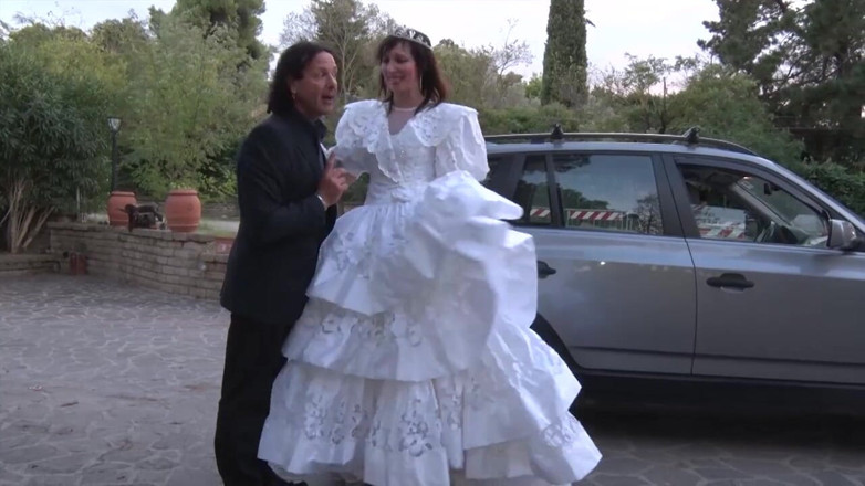 King Of Amateur: Sposa di giorno, Troia di notte