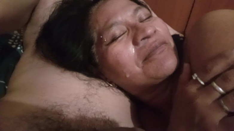 Moo DBOXXX: Mira cómo le tiro la leche caliente a mi madrastra-,...