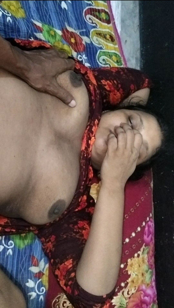 Bd-Hot-Couple: मैंने अपने दोस्त की पत्नी को जोर से चोदा, मैंने उसे पहले इस चूत में डाला और फिर मैंने उसे चोदा।