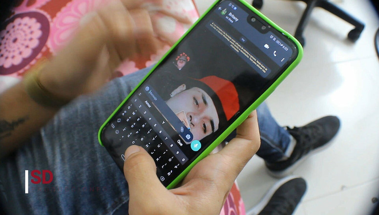 Britany: 私は新しい隣人をファック - スペイン語のポルノ