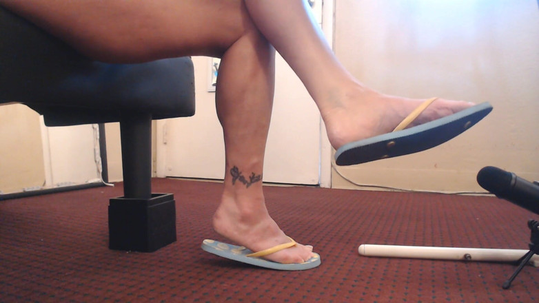 Abby Anna: Asmr citroen blauwe teenslippers schoenspel klap