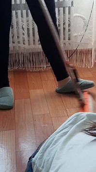 My Girlfriend Licks My Pussy Riskily While Her Stepmom Washes the Floors