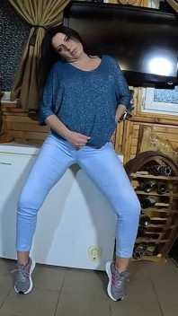 Zoccolo Di Cammello MILF Twerka in Jeans - Pompino E Sborra in Tutto La Mia Giacca Gonfia 334