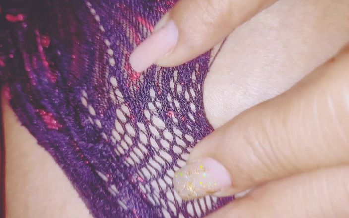 anal_queen_amateur: मेरी बूढ़ी नौकरानी की अच्छी, अच्छी, गीली गांड है