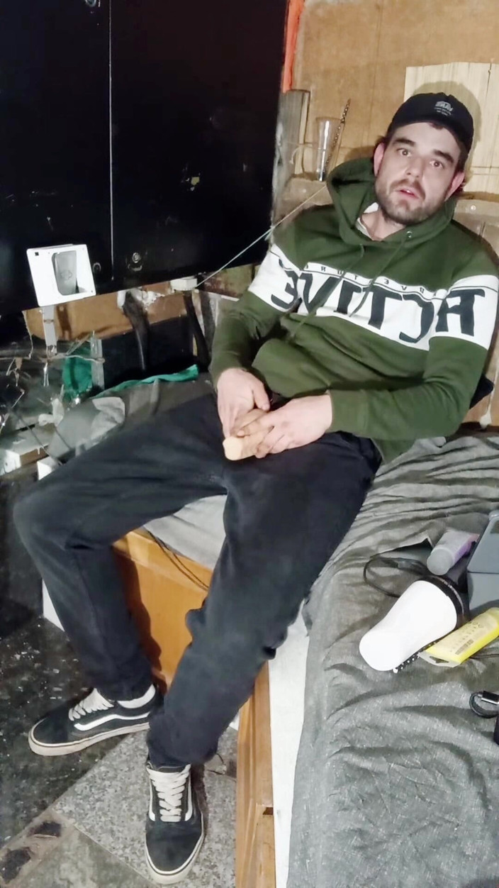 jerkofflover: Збірка відео, де я в фургонах або білих шкарпетках