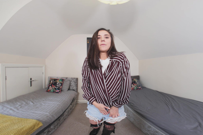 ZexyVR: Ella Jay - Fun in the Bedroom