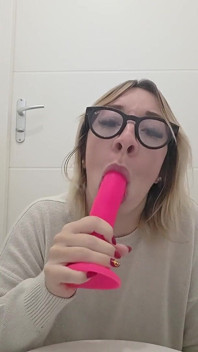 Little French Lo Hace Bueno En El Baño Y Mega Chorro