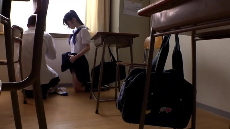 CherryBONBON: Одна в пустом зале разворачивается тайная встреча