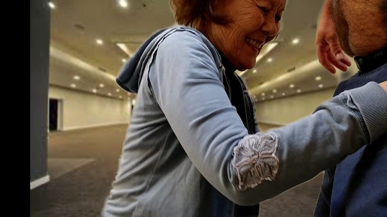Cock Sucking Granny: Japon nine büyük beyaz yarak emmeyi seviyor