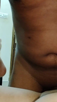 Stygg college flicka försöker sin första trekant18+